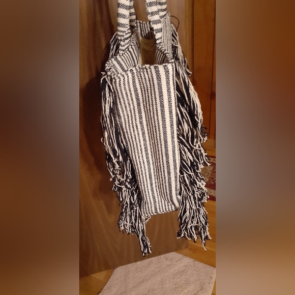 Large tote - Picture 3 of 4